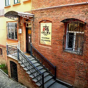 Alcatraz Jail-hostel Gruzja